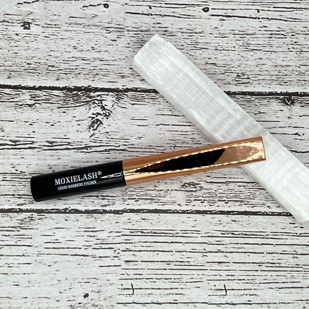 NWOB MoxieLash Magnetic Black Liner